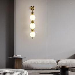 Applique murale Design LED boule acrylique blanche métal doré pour chambre salon allée couloir éclairage applique variable gradation