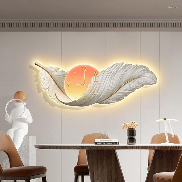 Applique plume horloge créative haut de gamme sentiment chambre chevet couloir salon décoration peinture décor à la maison LED