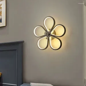 Lampe murale fleur LED acrylique chambre à coucher de chambre à coucher moderne simple salon de salon éclairage de luxe