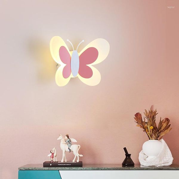 Lámpara de pared para habitación de niña, lámparas de mariposa rosa, LED nórdico, decoración para el hogar, accesorio de iluminación para cabecera, candelabro de fondo