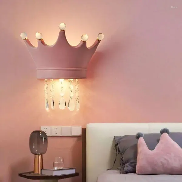 Lámpara de pared Led Crystal Crown para dormitorio Niños Niños para niños Sala de escaleras Aisillo de la sala de estar de la sala de estar Decora del hogar