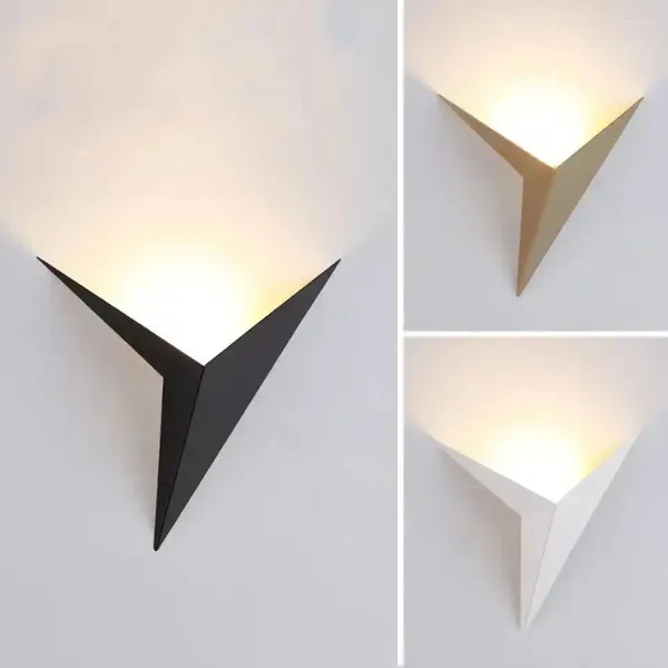 Lampe murale LED moderne les lampes de forme triangulaire minimaliste moderne escaliers d'éclairage intérieur lumière 3W AC85-265V Simple
