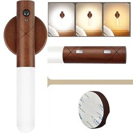 Lámpara de pared LED LED Light Motion Sensor Night 3 Colors Valible USB recargable para la cocina del pasillo de la escalera del dormitorio