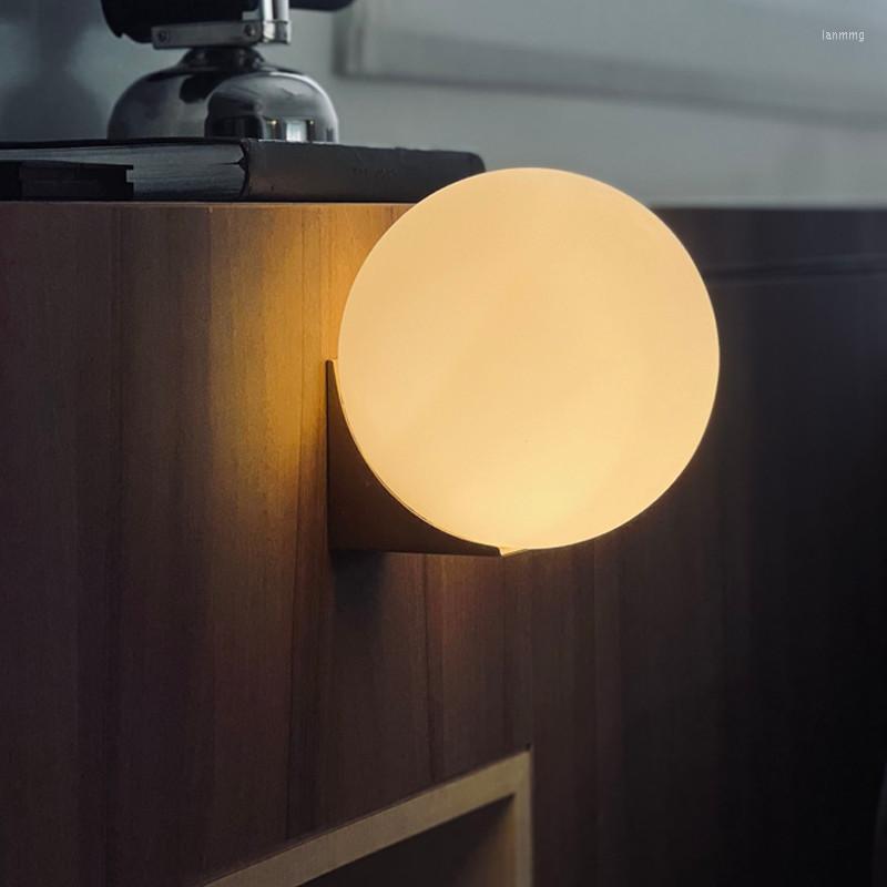 Duvar Lambası Modern Yatak Odası Başucu Cam Top Işıkları İskandinav Oturma Odası Dekor Led Banyo Makyaj Aynası Aplikleri Işık