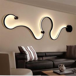 Lámpara de pared moderna y creativa, luz curva acrílica, aplique de serpiente Led nórdico para decoración del hogar, accesorio de iluminación, 258m