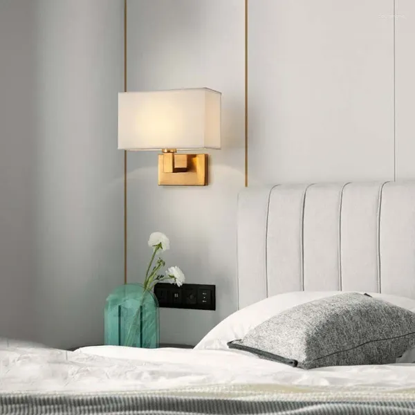 Applique murale moderne en tissu, créative et Simple, luminaire de chevet pour chambre à coucher, rectangulaire, abat-jour en lin blanc/Beige, Base en métal