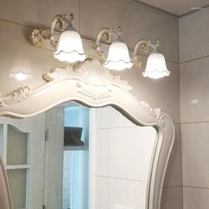 Lámpara de pared, luces LED modernas, armario de baño, espejo, luz frontal, lámparas de tocador, candelabro de peluquería, barbería, inodoro, vidrio dorado