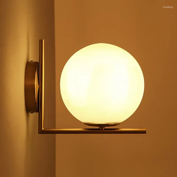 Applique moderne minimaliste corps en fer doré nordique blanc boule de verre dépoli Design couloir porche décoration LED E14 éclairage