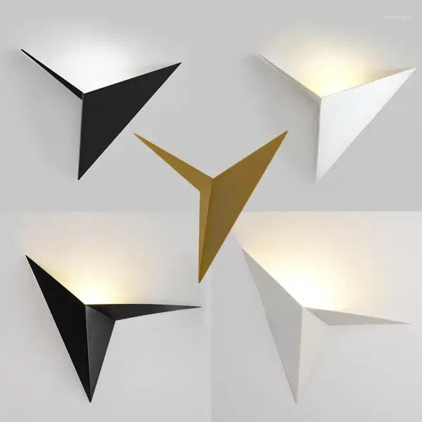 Applique moderne minimaliste Triangle forme lampes LED Style nordique Simple chambre étude El chambre chevet décor oiseaux lumières