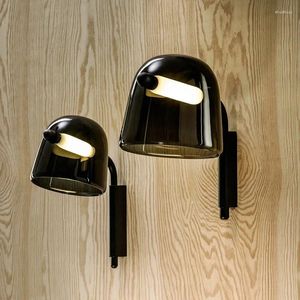 Wandlamp Moderne Scandinavische minimalistische nachtkastjeontwerper Ins Creatieve slaapkamerstudiegangpad Glazen decoratieve lampen