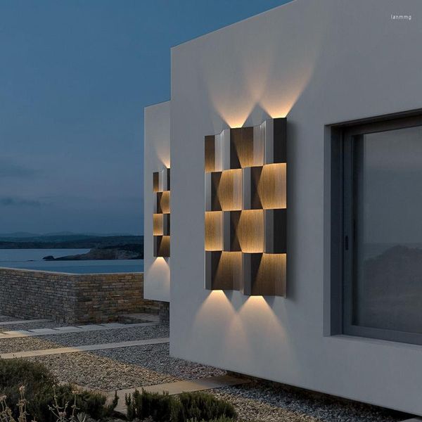 Lámpara de pared moderna para exteriores, impermeable, diseño de energía Solar, luminaria de aluminio para Villa, patio, luz Led decorativa