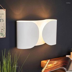 Wandlamp Moderne eenvoudige LED-lampen Italië Eetkamer Woonkamer TV Achtergrond Gangpad Licht Slaapkamer Nachtkastje Creatieve armaturen