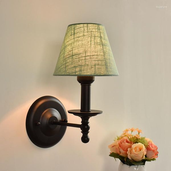 Lámpara de pared Norbic Breve Campo Negro Hierro E14 Bombilla LED Sconce Home Deco Dormitorio Cabecera Tela colorida Accesorio de luz