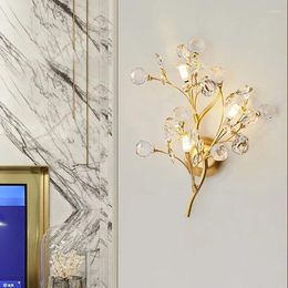 Lampe murale Nordic Crystal Bedroom Living Room Corridor à côté des appliques de branche française Éclairage de décoration de fond en or