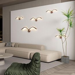 Lámpara de pared nórdica hierro acrílico LED dormitorio luz de noche simple interior sala de estar pasillo pasillo fondo