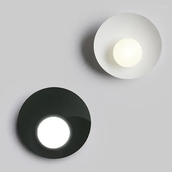 Lámpara de pared Nordic LED Sconce Techo Luz de doble propósito con bombilla de vidrio para dormitorio Mesita de noche Sala de estar Pasillo Estudio