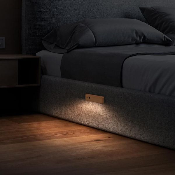 Lámpara de pared Nordic LED Luz de madera 360 ° Ajustable Mesita de noche USB Recargable Inalámbrico Portátil Sensor infrarrojo Noche