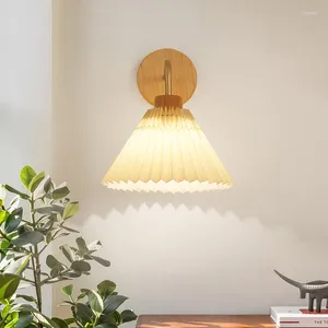 Lámpara de Pared LED nórdica de madera, habitación Simple Vintage para niñas, luz de lectura, mesita de noche, decoración minimalista, accesorios para el hogar