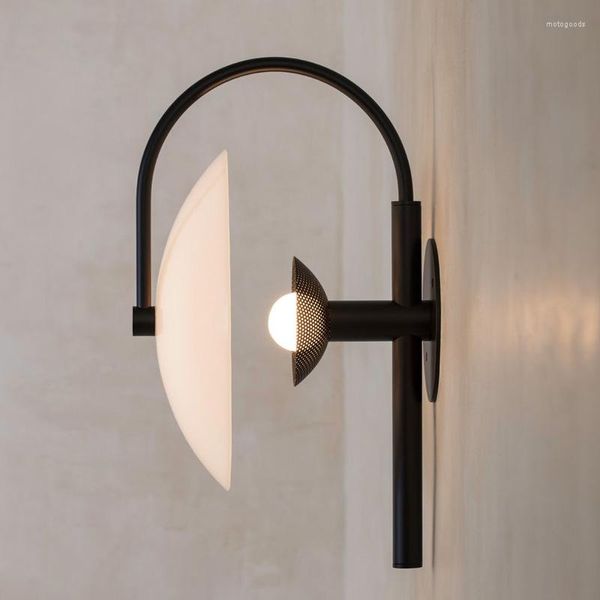 Lámpara de pared Nordic Metal Estilo moderno Diseñador Iluminación Muebles Sala de estar Dormitorio Cocina El Luminaire Fixture