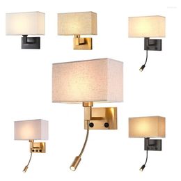 Lampada da parete Nordic Modern LED Comodino Porta di ricarica USB 360 Rotazione Faretto Illuminazione interna Camera da letto Lettura Corridoio Luce Sconce