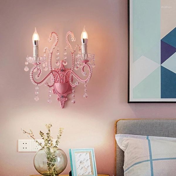 Applique murale rose pour chambre à coucher, LED pendentif en cristal, style scandinave créatif, décoration de chambre de princesse pour garçons et filles, lumières de fond