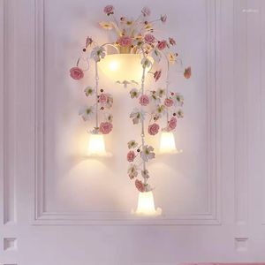 Muurlamp landelijke stijl bloem en gras lantaarn licht creatieve kunst slaapkamer sconce corridor trap handgemaakte ijzeren roos led