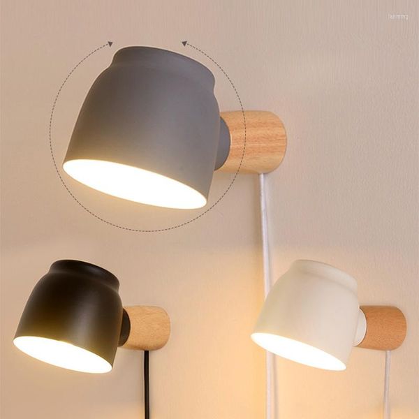Lámpara de pared Dormitorio de madera escandinavo con enchufe UE / Reino Unido Luz de lectura minimalista con cabezal giratorio de 360 grados