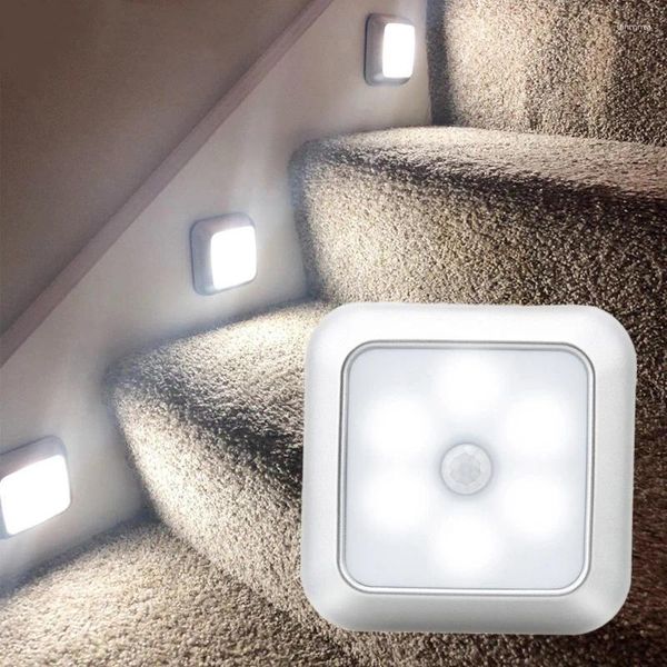 Lampe murale Square LED Motion de mouvement Lumière de nuit automatique sur / hors batterie de cheminée sans fil propulsé pour les toilettes du couloir de chambre