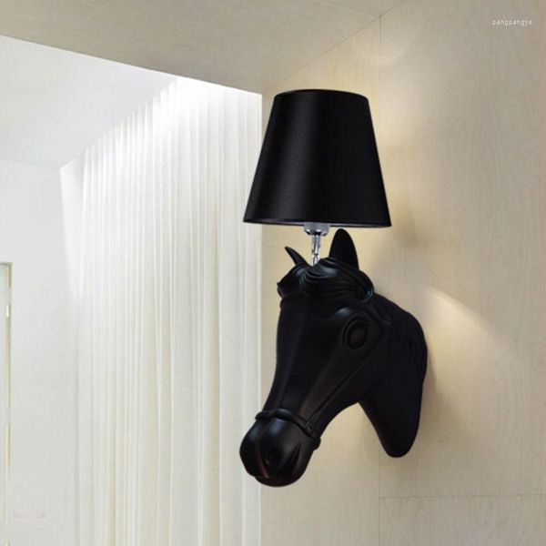 Lámpara de pared Vintage Luz Arte Decorativo Resina Nórdico Negro Caballo Escalera Sala Pasillo Corredor El Loft