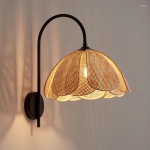 Wandlamp Vintage Rattan Bloem LED LAMPS SLAAPKAMER VOTGIDEBADBADE Licht achtergrond Decoratieve lichten indoor verlichting armaturen