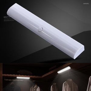 Lámparas de pared 10 LED Lámpara LED inalámbrica debajo del gabinete Luz PIR Sensor de movimiento Noche para armario Armario Cocina