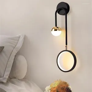 Lámparas de pared Lámpara ajustable LED Cabeceras interiores Fondo de bola redonda Luces negras y doradas Pasillo Creativo Mesita de noche de lujo