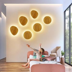 Lampes murales Creative LED ronde moderne chambre luminaire salle de bain chevet lumières d'escalier simple étude lampe en bois clair