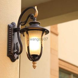 Wandlampen Europa Tuin Buiten Wall Lamp armaturen Retro Porch Licht Vintage LED -verlichting voor luxe villa poort balkon buitenste sconce HKD230814