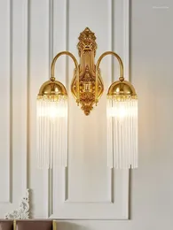 Lámparas de pared sala de estar simple lámpara de latón de dormitorio francés Corredor americano todo cristal de cobre