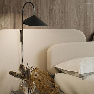 Lampes murales italie Design lumière LED nordique chambre lampe de chevet pour salon cuisine intérieur décor à la maison rotatif applique Lustre
