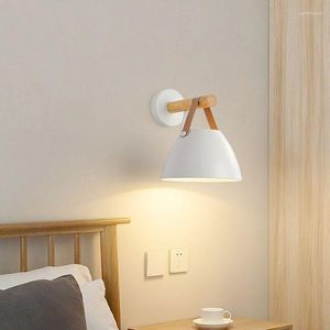 Lámparas de pared Lámpara de madera LED de noche Cinturón de cuero nórdico Apliques colgantes para dormitorio Estudio Bar Sala de estar Iluminaciones decorativas para el hogar