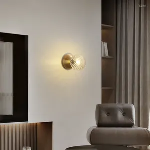 Lampes murales LED LAMPLE LAMPE avec boule en verre tout cuivre pour la chambre à coucher des lumières intérieures Corridor Interior Sconce