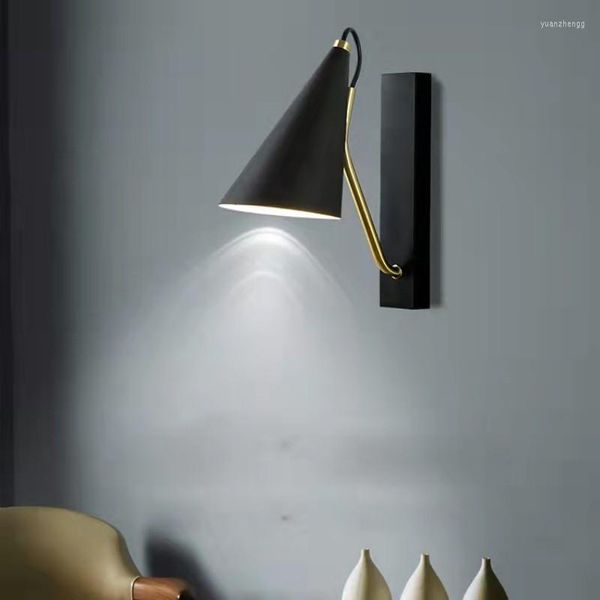 Lampes murales minimaliste moderne lampe à Led nordique créatif chambre chevet noir et blanc fer bureau Bar bureau