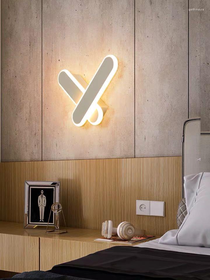 Lámparas de pared Loft moderno Dormitorio de cristal Luz Bola de cristal de hierro Comedor Lámpara de pasillo de noche