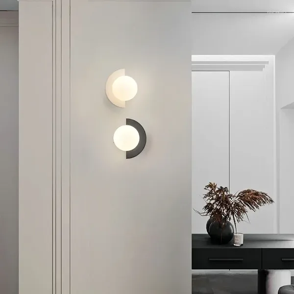 Lámparas de pared Lámpara de noche nórdica Diseño simple moderno Ventilador creativo Decoración de la sala de estar Luz de lujo Pasillo Dormitorio Fondo