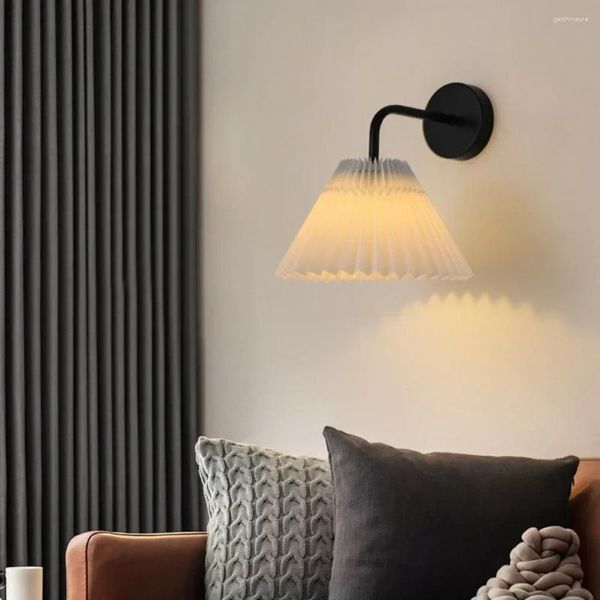 Lampes murales nordic el lampe moderne à ombre plissée Base de métal pour le salon décoration de la chambre à coucher