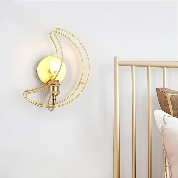 Lampes murales Nordic Golden Couleur LED Lampe Creative Décoration Salon Allée Chambre Chevet Dessin Animé Lune Dent Simple