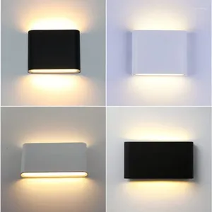Wandlampen Noordse LED -lamp 12W Outdoor indoor Licht aluminium Moderne nacht voor slaapkamerbalkon Garden Decoratie