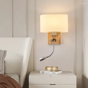 Wandlampen Noordelijke LED -lampje met 360 ° roteerbare spotlight SCONCE voor slaapkamer woonkamer trappen indoor verlichtingsbeveiliging glans