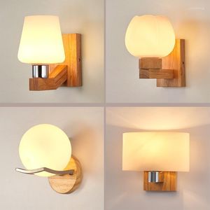 Lampes murales nordique bois lampe moderne Simple chambre chevet lumière LED créative El cuisine décorer lit Vintage lumières Iutdoor