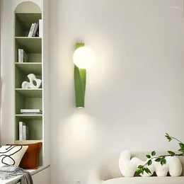 Lampes murales Rotation Moulage LED Lampe Rouge Blanc Vert Aluminium Verre Éclairage Applique Pour Foyer Chambre Escaliers Allée