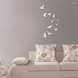 Pegatinas de pared 11 unids Flying Birds DIY 3D Acrílico Espejo Etiqueta Plata Etiqueta extraíble Decoración para sala de estar Dormitorio Hogar