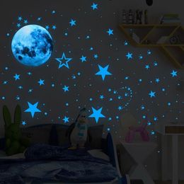 Muurstickers 435pcset Luminous Moon Stars Dots sticker kinderkamer slaapkamer woonkamer decoratie stickers gloeien in het donker 230603