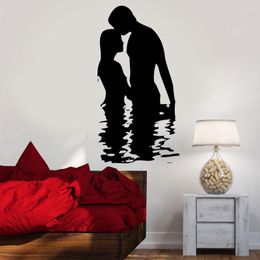 Stickers muraux Couple d'amoureux amour dans la mer Romance chambre décor à la maison homme femme embrasser Silhouette décalcomanies peintures murales salle de bain 41